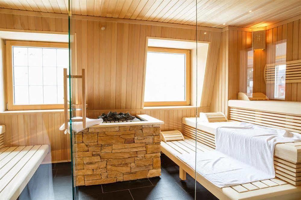 Hotel Deutschherrenhof Trier Bagian luar foto