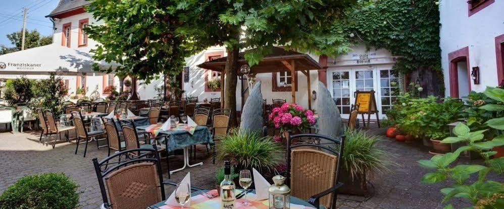 Hotel Deutschherrenhof Trier Bagian luar foto