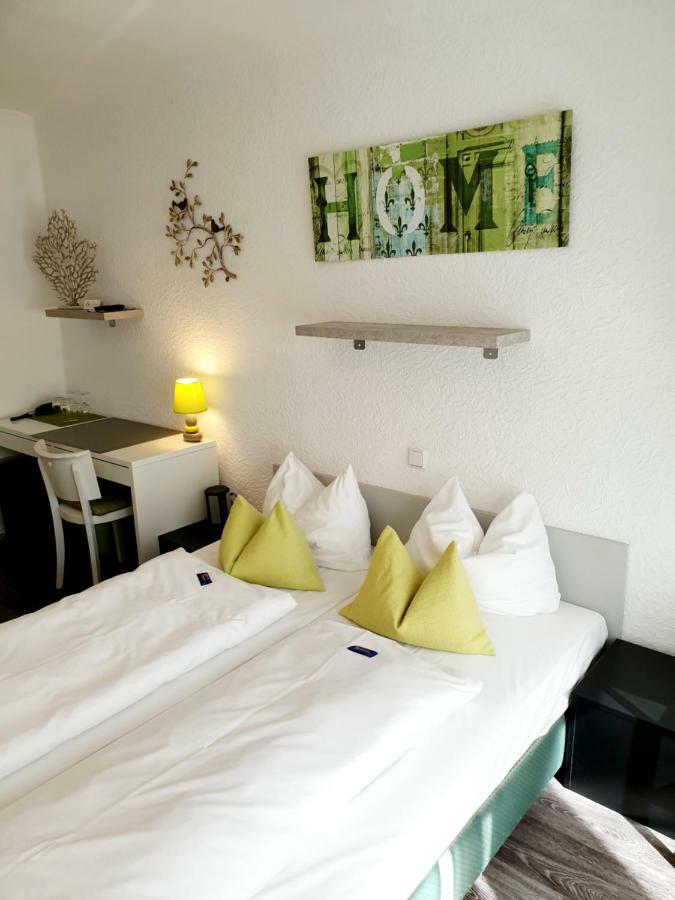 Hotel Deutschherrenhof Trier Bagian luar foto